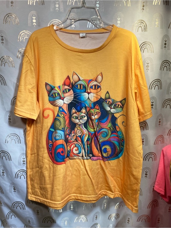 Tops - Sunshine Yellow Cat Family Graphic Tee
